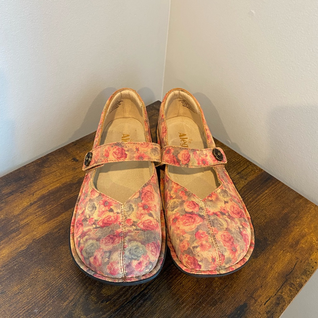 Algeria âCongac And Rosesâ Mary Jane Slip On Shoes Size 37